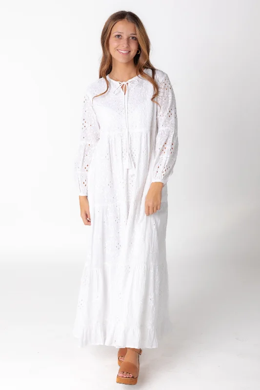 casual maxi dresses for warmth -Citrus Nila Eyelet Dress - White