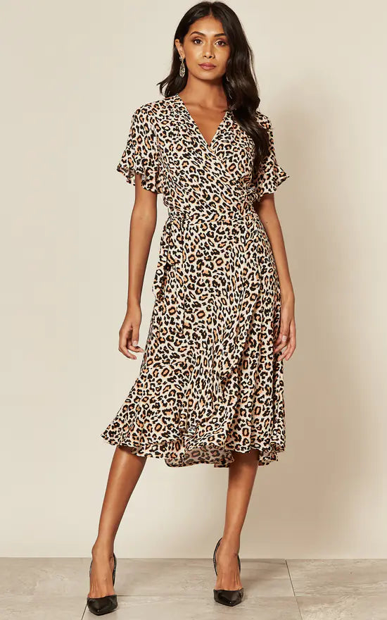 trendy midi dresses for warmth -Short Sleeve Wrap Midi Dress In Leopard Print